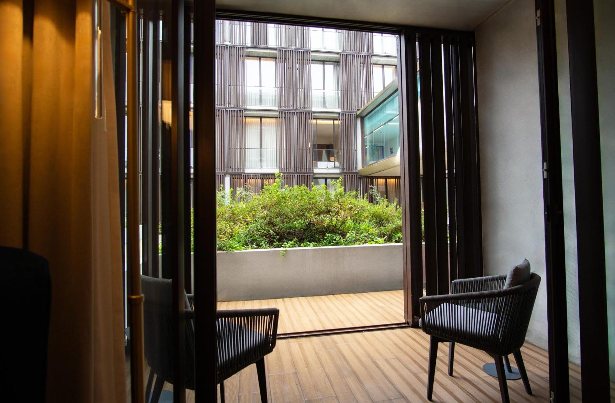 Boeira Garden Hotel Porto Gaia, Curio Collection By Hilton Vila Nova de Gaia Zewnętrze zdjęcie A room at the hotel